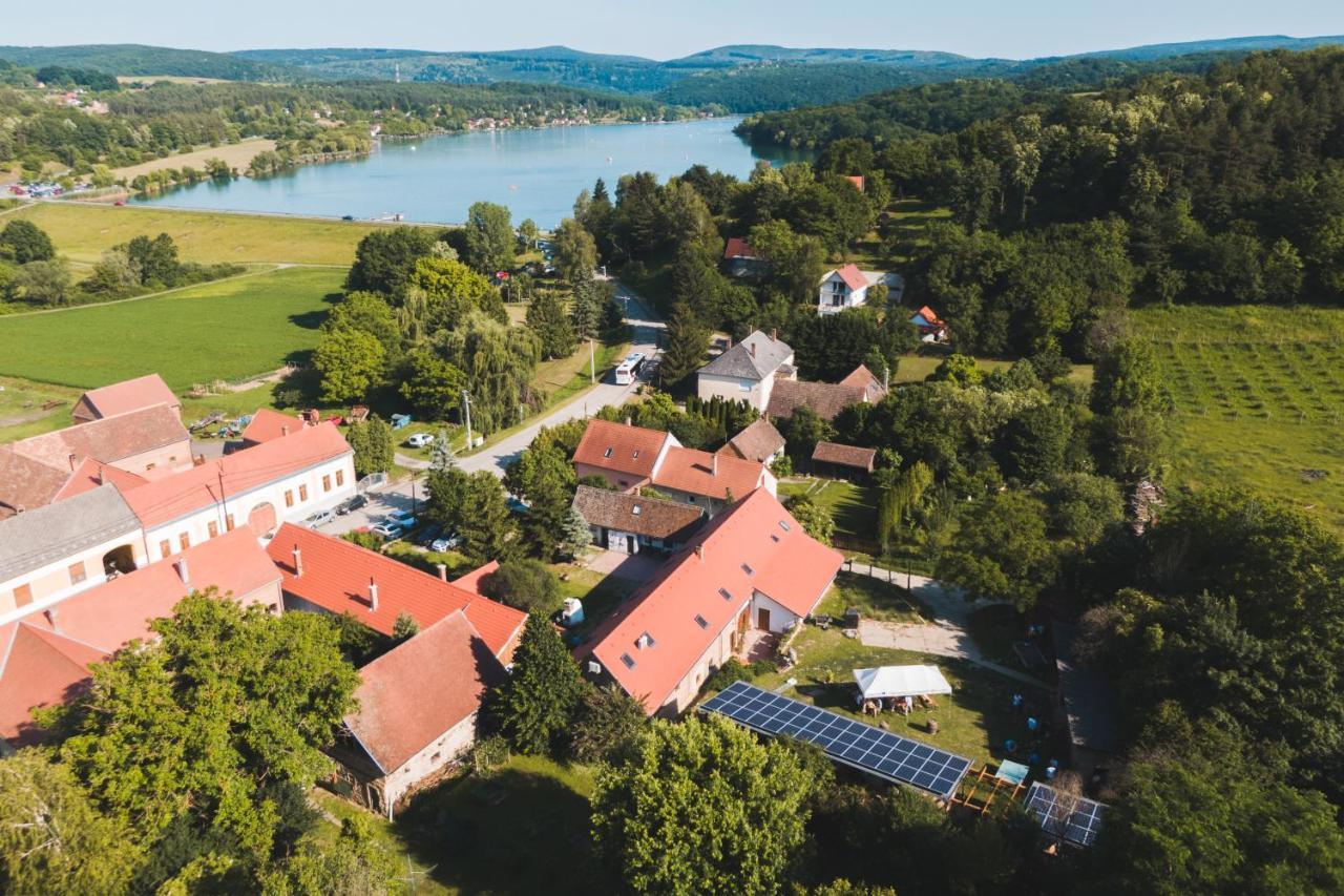 Natura Panzio&Apartmanhaz Orfű Eksteriør billede